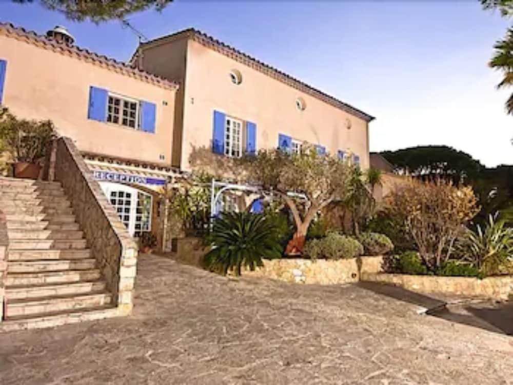 Hotel Jas Neuf Sainte-Maxime Exterior photo